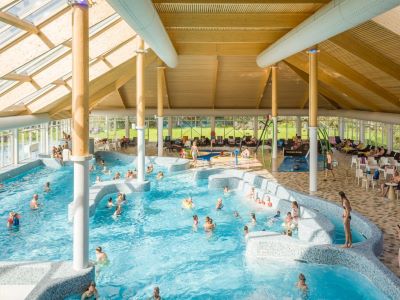 Overzicht Zwembad Vakantiepark De Krim Texel 1 Slider
