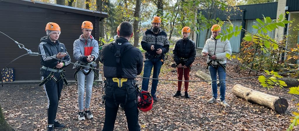 Instructies voordat ze gaan klimmen